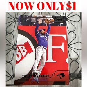 Teoscar Hernandez 2022 Topps Toronto Blue Jays Baseball Card